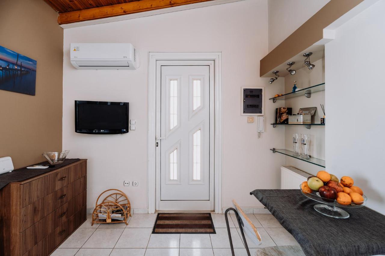 Penthouse Of Diamond Apartment Athens Exterior photo